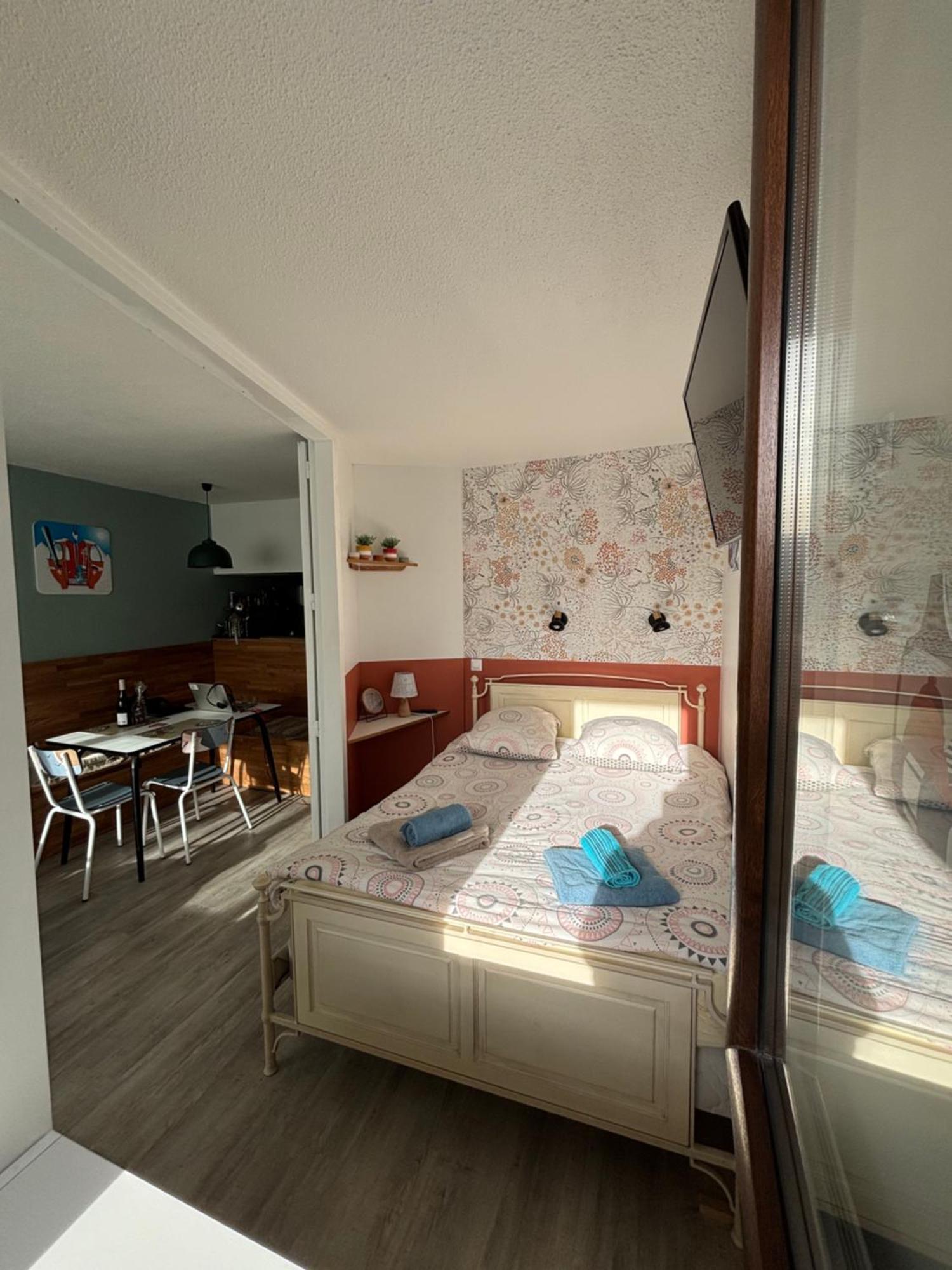 Appartement Chamois Blanc / *
